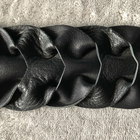 BLACK RUFFLED BELT w/BRUSHED SILVER PLATED BUCKLE SOFT PLIABLE GENUINE LEATHER M - Picture 4 of 8